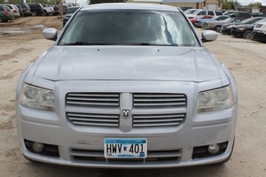 2005 Dodge Magnum SE