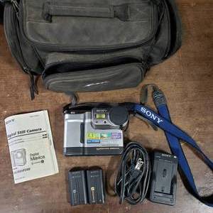 Sony MVC-FD88 Camera With Batteries, Charger & Case