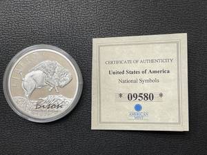 lot 11 image: 2016 National Symbol Bison Coin