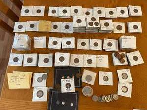 lot 43 image: Lot of Coins