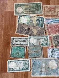 lot 46 image: Foreign Banknote Assortment