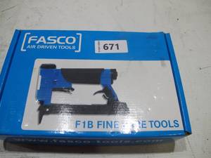 lot 671 image: Fasco F1B 7C-16 air staple gun, 38 crown, 22 Ga. Uses Senco C staples.