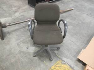 lot 676 image: Adjustable Brown Fabric Office Chair on Wheels