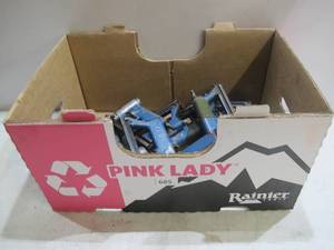lot 685 image: Lot of USED AS-IS Power Tools - 14 Staplers