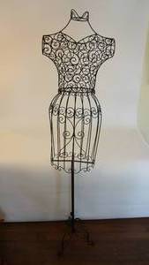 lot 6 image: Mannequin Wire Form 66 inch
