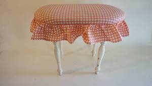 lot 14 image: Vintage Kidney Stool with gingham padded seat- 17 inch