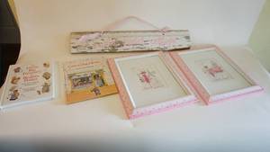 lot 15 image: Home decor lot and two books