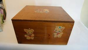 lot 23 image: Childs handmade toy box 22 x 20 x 12