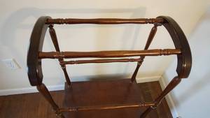 lot 65 image: POWELL blankettowel rack with lower drawer