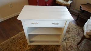 lot 66 image: Vintage hand painted cabinet with dovetail drawers and panel sides 31 x 17 x 29