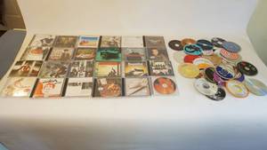 lot 81 image: Miscellaneous music CDs