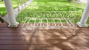lot 108 image: Amazing Ornate iron cribdaybed 54 x 24 x 36 tall