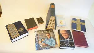 lot 109 image: Religious book lot