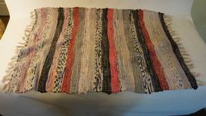 lot 184 image: Vintage rag rug 30 x 44 long