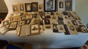 lot 271 image: Lot Of Vintage Pictures