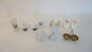 lot 293 image: Fun vintage salt and pepper lot