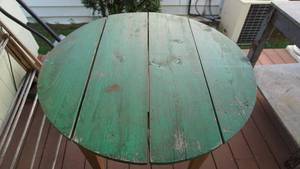lot 304 image: Porch table