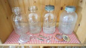 lot 342 image: Various canning jars