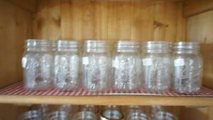 lot 343 image: Dozen canning jars