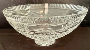 lot 31 image: Waterford Crystal Romance of Ireland Collection Ring of Kerry Centerpiece Pedestal Bowl