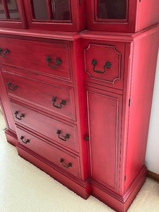 lot 22 image: Red Painted Vintage Display Cabinet