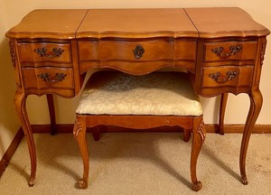 lot 52 image: Vintage French Provincial Vanity Table and Stool