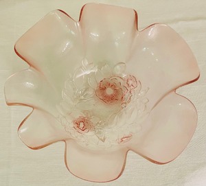 lot 115 image: Mikasa Crystal Roselle Bowl