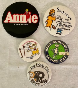 lot 132 image: Vintage Pin Backs