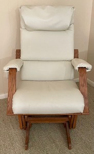 lot 139 image: Glide-R-Motion by Dutailier CreamWhite Leather Glider