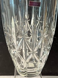 lot 89 image: Beautiful Marquis Waterford Vase