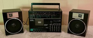 lot 174 image: Fisher Boom Box with Detachable Speakers