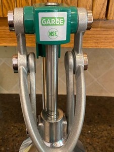 lot 216 image: Garde Juicer