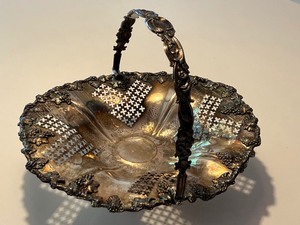 lot 254 image: Vintage Silver Plate Beautiful Basket