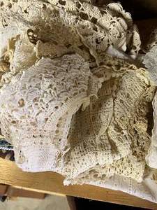 Lot of Doilies & Hot Pads
