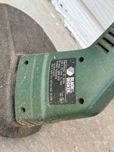 Black and Decker Weed Trimmer