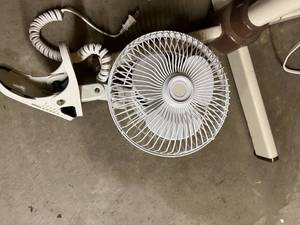 Lot of 2 Fans
