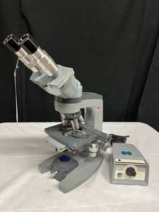 American Optical Spencer Professional Binocular Microscope Includes 3 Objectives w Illuminator Base &amp TRANSFORMER - Excellent Working Condition