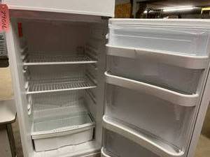 WOW MSRP $5000&nbspFisherbrand&nbspIsotemp Flammable-Materials Storage Industrial Medical Grade RefrigeratorFreezer - VERY CLEAN INSIDE - EXCELLENT WORKING CONDITION&nbsp SEE SPECS FOR MORE ABOUT THIS HIGH QUALITY UNIT&nbsp&nbsp