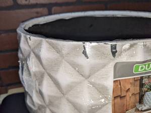 lot 123 image: 3 Outdoor Plant Pots