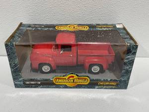 ERTL 1956 Ford F-100