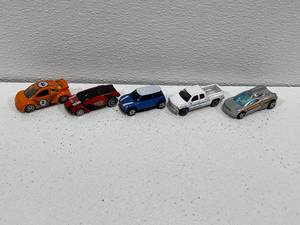 Lot of Matchbox, Hot Wheels, Etc...