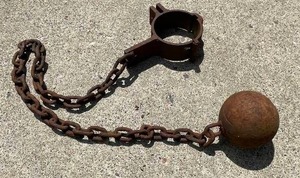 lot 174 image: Rustic Leg Iron Ball and Chain