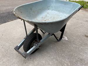 lot 146 image: Metal Wheel Barrow