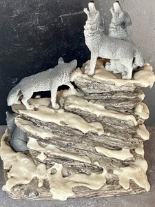 lot 108 image: Large Wolf Resin Figurine