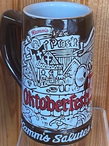 lot 118 image: Grouping of Collectible Mugs including 1973 Hamms Brewery Mug