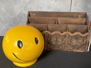 lot 132 image: Fun Vintage Items