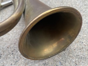 lot 48 image: Vintage Bugle