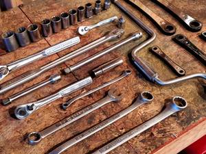 lot 43 image: Assorted Craftsman Tools Lot