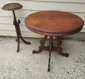 Vintage Wood Oval End table With Plantstand