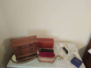 Collection of Jewelry, Jewelry Boxes, & More